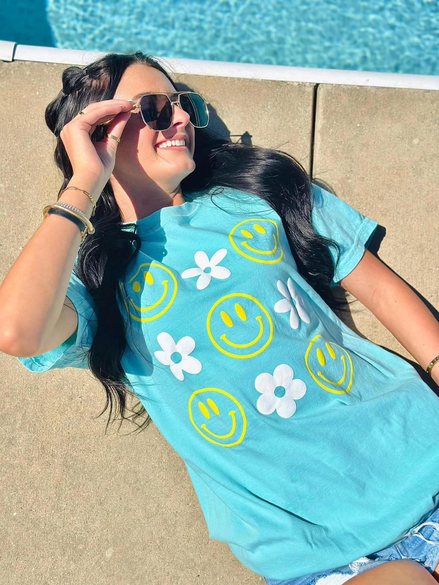 Smiles & Flowers Puff
